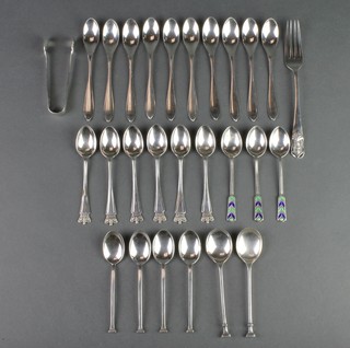 A quantity of English and Continental silver teaspoons, forks and nips, 280 grams 