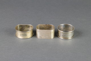 3 silver engine turned napkin rings, 44 grams 