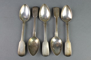 5 Georgian silver Old English teaspoons