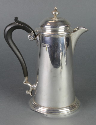 A silver coffee pot with ebony handle, Sheffield 1913, 406 grams
