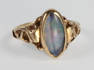 A 9ct gold opal set dress ring, size I