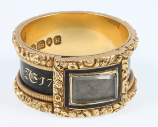 A fine 19th Century 18ct yellow gold and enamel hair mourning ring, inscribed John Elvidge Ob 19 Nov 1824 AR 17