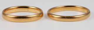 2, 22ct gold wedding bands, size M and O, 10 grams