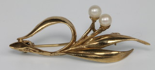 A 9ct gold, pearl set, floral spray brooch, 4 grams
