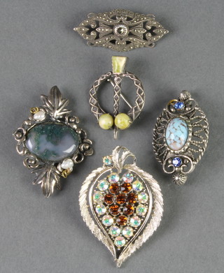 5 brooches