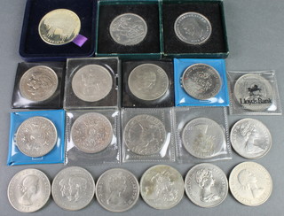 A silver proof medallion Canterbury Cathedral and minor crowns 