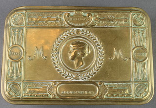 A Christmas 1914 Queen Mary gift tin