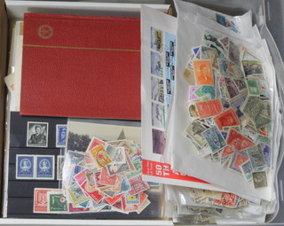 A quantity of various loose stamps 