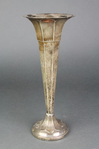 An octagonal tapered silver posy vase, Sheffield 1915, 11" 