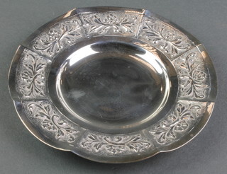 A Sterling silver shaped dish with floral decoration, 90 grams