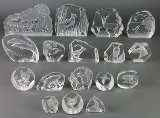 Seventeen Scandinavian glass animal sculptures 