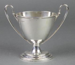 A silver 2 handled sugar bowl, Sheffield 1908, 192 grams