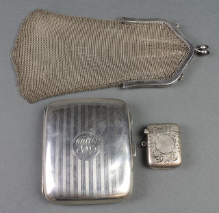 A silver cigarette case and vesta together with a plated mesh purse, 80 grams 