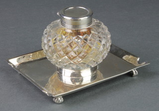An Edwardian silver ink stand with cut glass bottle and silver mounts, London 1904 4" 