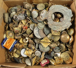 A large quantity of Second World War and other buttons