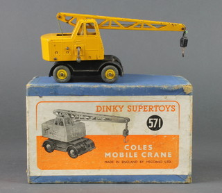 A Dinky Super Toy 571 Coles mobile crane, boxed