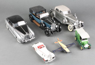 A Franklin Mint model of a 1955 Rolls Royce Silver Cloud, ditto 1933 Duesenberg Sj, ditto 1929 Rolls Royce Phantom, 2 other model vehicles and a model aircraft  