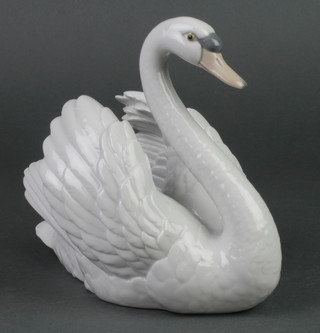 A Lladro figure of a swan 5231 7"