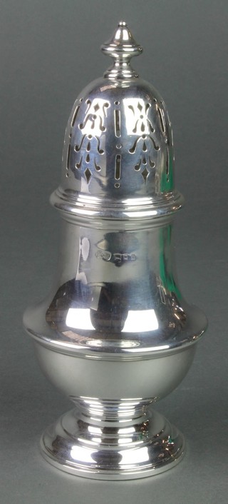 An Edwardian silver baluster sugar shaker, London 1904, 200 grams