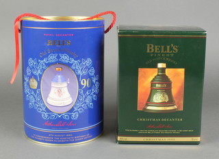 4 ceramic Wade decanters containing 285cl of Bells whisky, to commemorate the 90th birthday of HM Queen Elizabeth the Queen Mother, Christmas 1992, 1993 and 1994, boxed