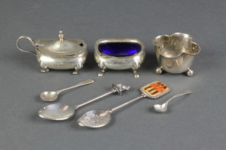 A silver mustard and salt and 2 spoons, Birmingham 1926, 74 grams and minor plated items 
