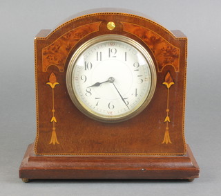 A French timepiece with enamelled dial and Arabic numerals contained in an arched inlaid mahogany case (f) 