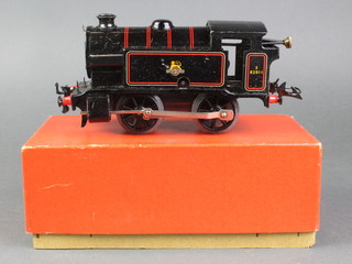 A Hornby O gauge loco tender number 40 boxed and with key 