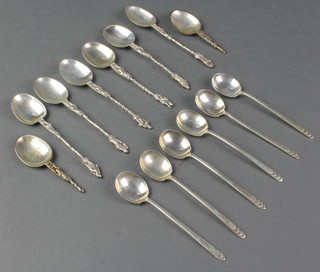 6 Art Deco style silver coffee spoons, Sheffield 1946, 32 grams, 8 silver apostle spoons, 65 grams