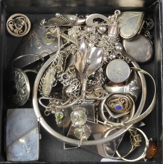 Minor silver jewellery 