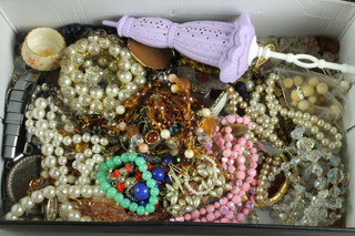 A quantity of VIctorian and later necklaces and costume jewellery 