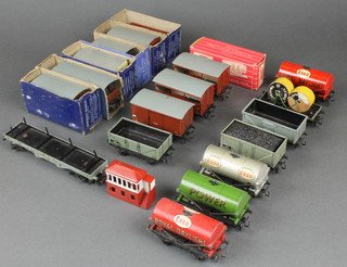 19 items of Hornby Dublo rolling stock together with 12 items of Hornby Meccano rolling stock 