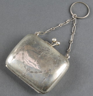 A silver purse with chased ribbon and swag decoration, Birmingham 1914 