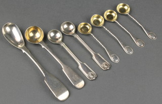 4 Victorian silver salt spoons with gilt bowls, London 1870, 4 other spoons, 57 grams