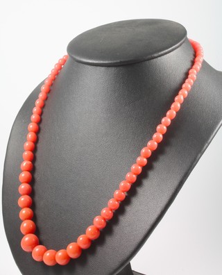 An agate bead necklace 20 1/2" 