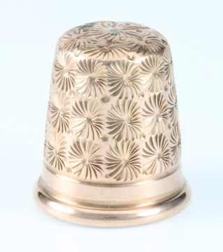 A 9ct gold bright cut thimble by Charles Horner, 4 grams