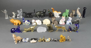 9 Franklin Mint figures of cats, a collection of other cats 