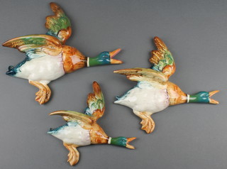 A set of 3 Beswick flying ducks 596 1/2/3