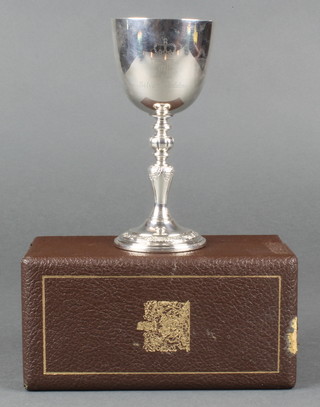 A 1972 commemorative Silver Wedding goblet, London 1972 194g, boxed