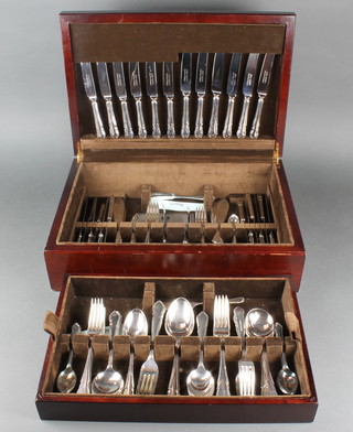 A canteen of Arthur Price silver plated cutlery for 6 