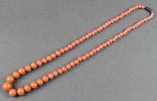 An agate bead necklace 20 1/2" 