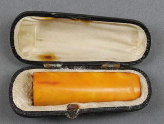 An amber cigar holder 8gr