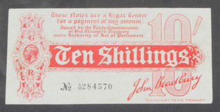 Ten Shilling Notes, a collection of 30 including August 1914 no. A20 284570, M6 no 7506, Q80 no 044697, All assigned by J Bradbury