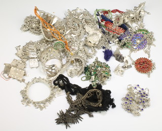 A quantity of modern Indian jewellery
