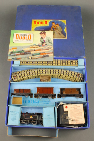 A Hornby Dublo EDG7 tank goods train set together with a 1953/4 brochure, boxed  