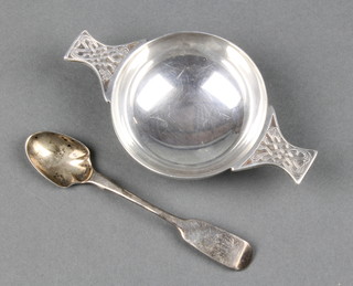 A modern Scottish silver quaich, Edinburgh 1997, 75g and a silver teaspoon 