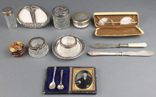 A silver mounted toilet jar London 1924, 2 others, a pair of silver mounted salts and minor items