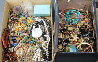 A quantity of various costume jewellery 