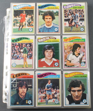 A collection of Topps Trade Cards Footballers nos. 1-132 orange back 1972, nos. 133-264 orange back 1978