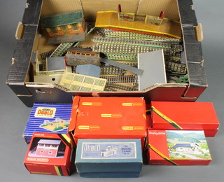 Hornby Dublo D1 signal cabin boxed, do. D1 level crossing boxed, various railway buildings and a quantity of Hornby Dublo triple track  
