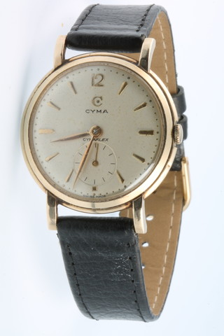 A gentleman's 9ct yellow gold Cyma Cymaflex wristwatch with seconds at 6 o'clock on a leather strap in a fitted case 